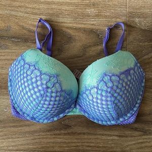 Victoria’s Secret Very Sexy Lace Push-up Bra NWT 32DDD